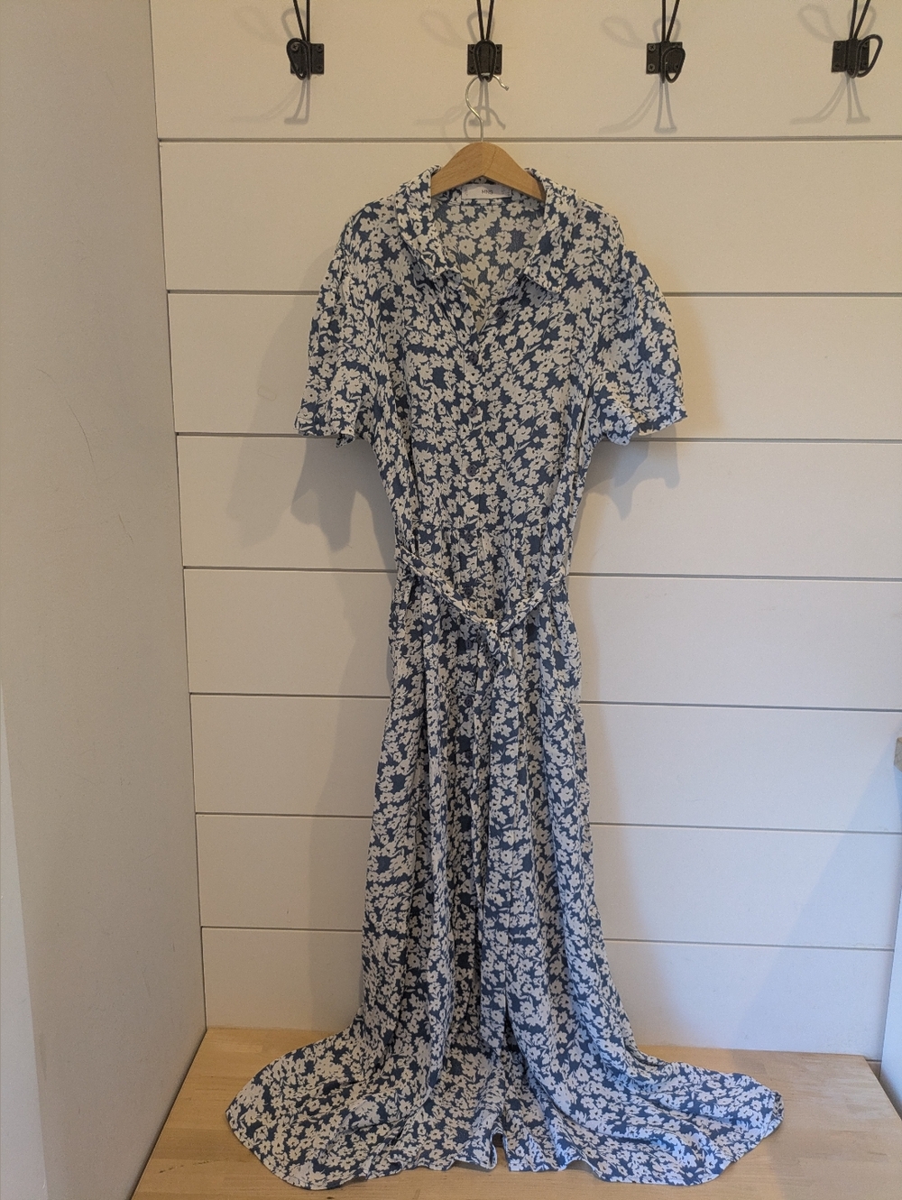 MNG Dress size 6 or Medium - Picture 2 of 4